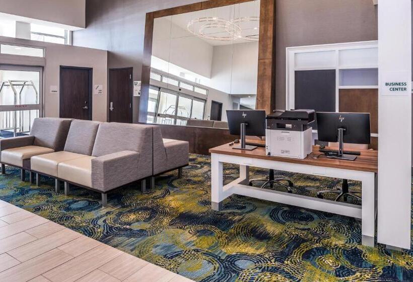 Отель Holiday Inn Detroit Northwest   Livonia, An Ihg