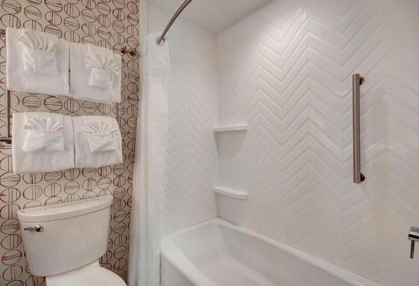 Отель Holiday Inn Detroit Northwest   Livonia, An Ihg