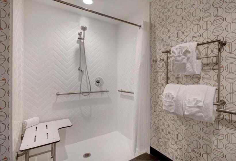 Отель Holiday Inn Detroit Northwest   Livonia, An Ihg