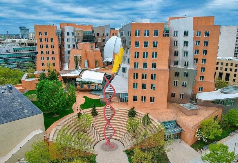 호텔 Holiday Inn Express & Suites Boston   Cambridge, An Ihg