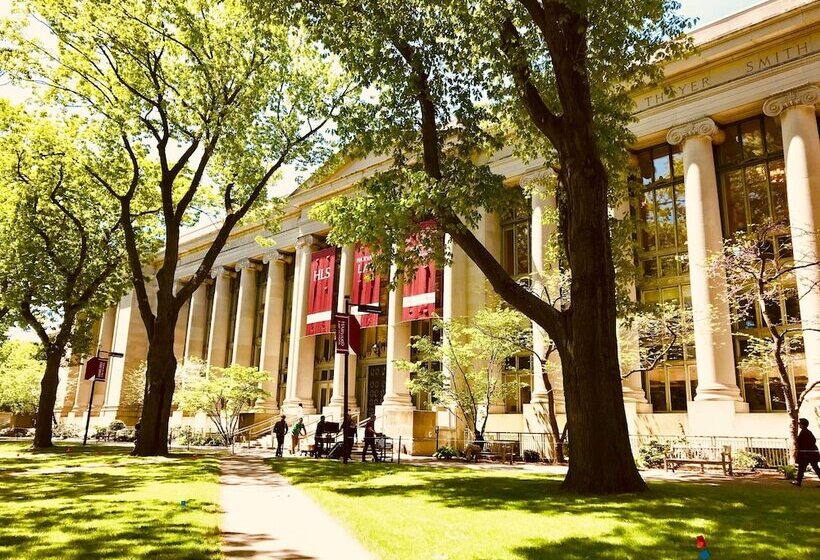 호텔 Holiday Inn Express & Suites Boston   Cambridge, An Ihg