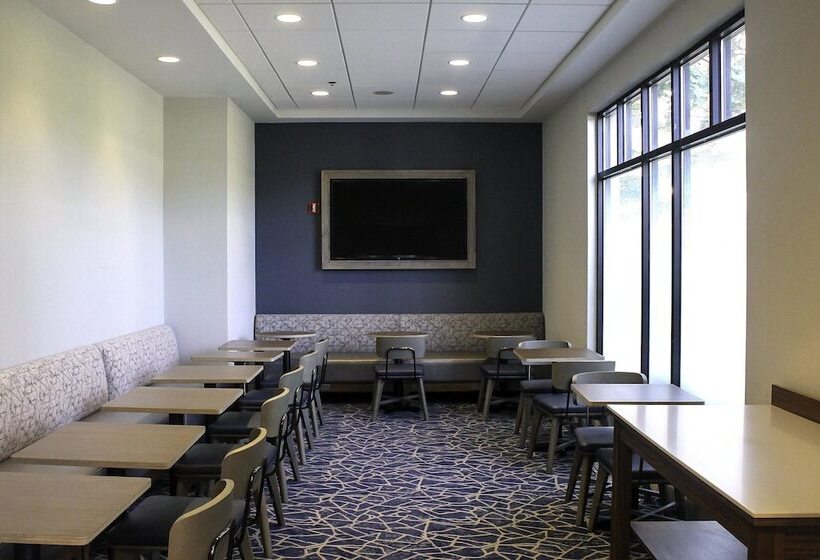 호텔 Holiday Inn Express & Suites Boston   Cambridge, An Ihg