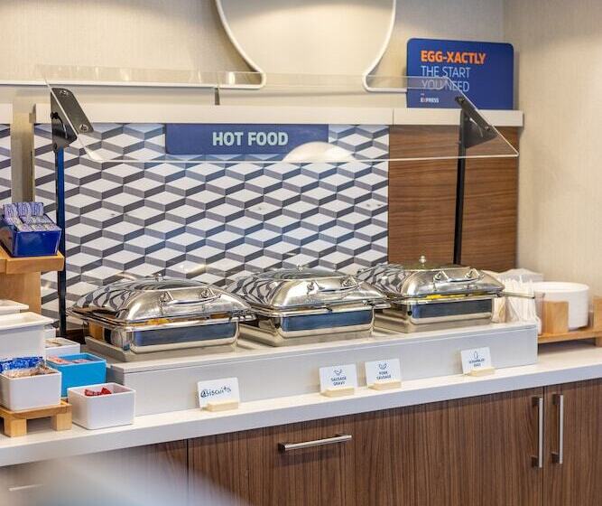 호텔 Holiday Inn Express & Suites Boston   Cambridge, An Ihg