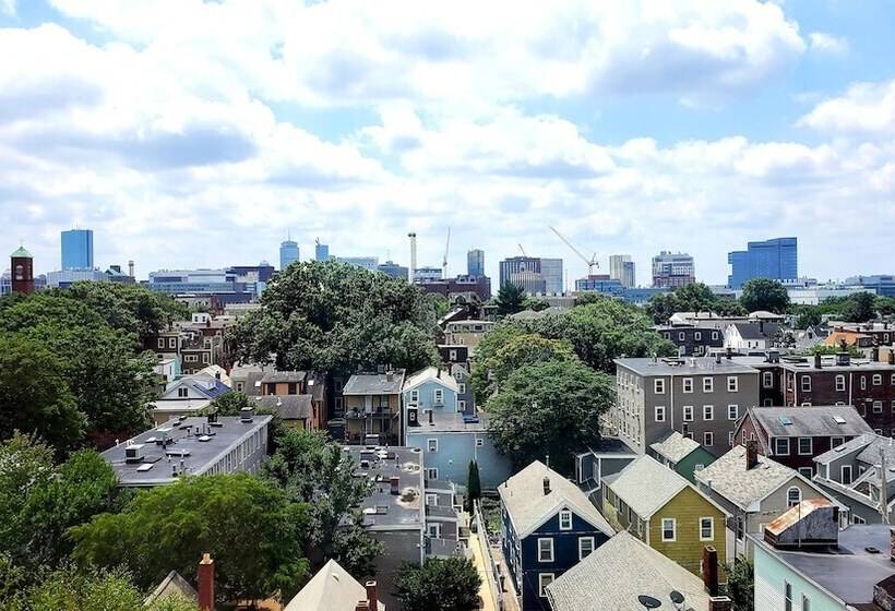 호텔 Holiday Inn Express & Suites Boston   Cambridge, An Ihg