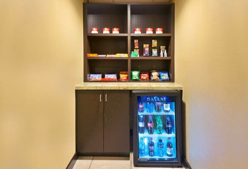 Holiday Inn Express Hotel & Suites Colby, An Ihg