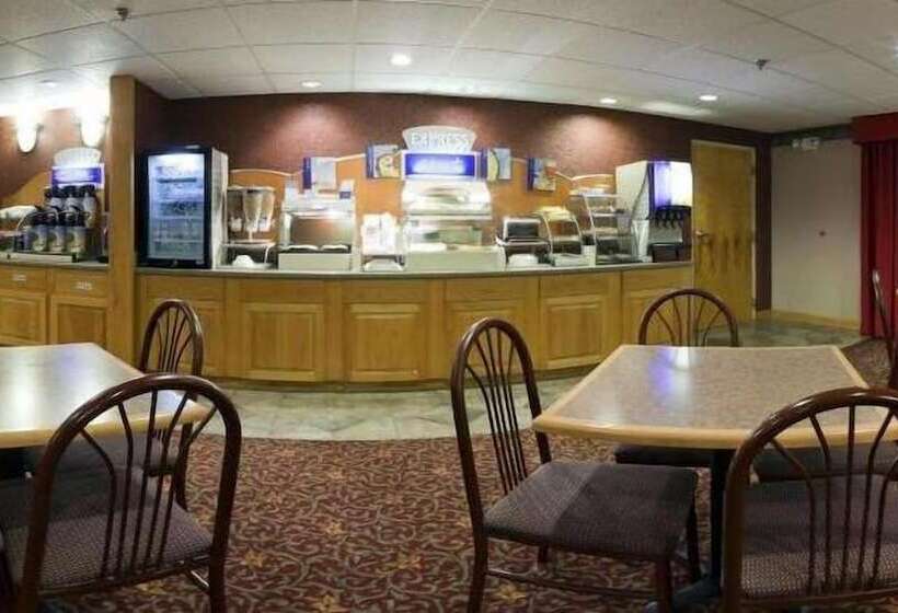 Holiday Inn Express Hotel & Suites Colby, An Ihg