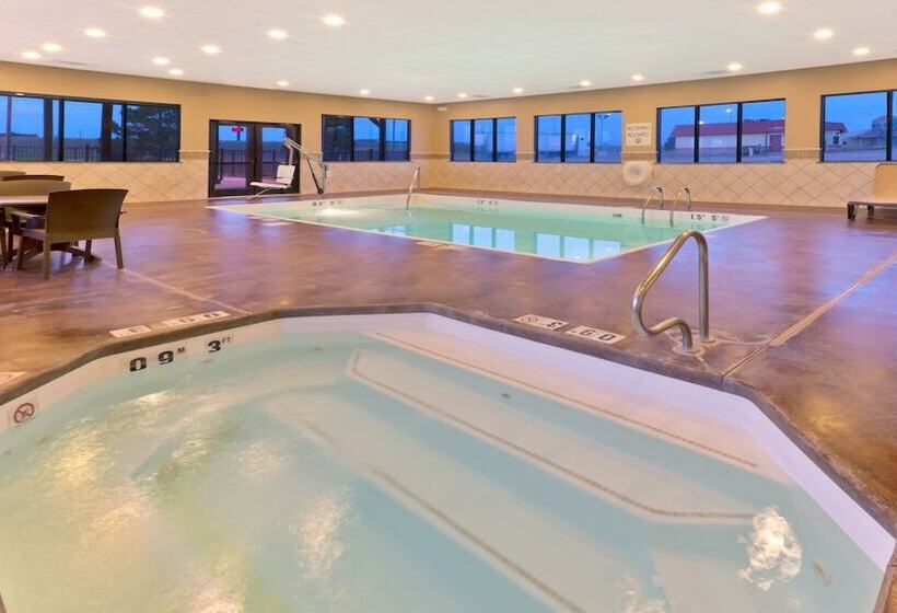 Holiday Inn Express Hotel & Suites Colby, An Ihg