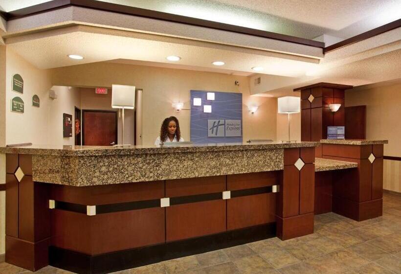 فندق Holiday Inn Express  & Suites Lansingleavenworth