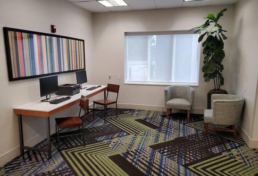 Holiday Inn Express Hotel & Suites Seattle North   Lynnwood, An Ihg