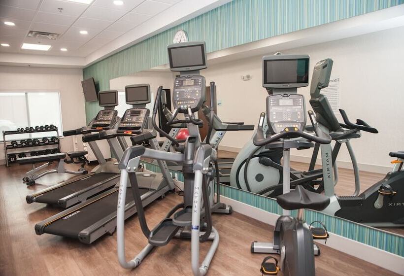 Holiday Inn Express Hotel & Suites Norfolk, An Ihg