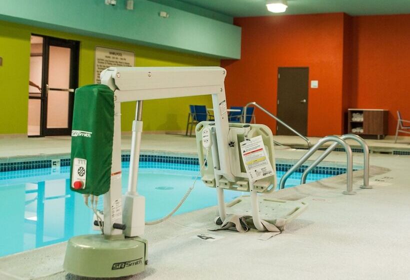 Holiday Inn Express Hotel & Suites Norfolk, An Ihg