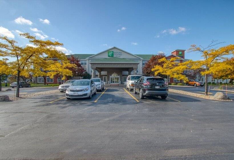 Holiday Inn Express Hotel & Suites Oshkosh   State Route 41, An Ihg