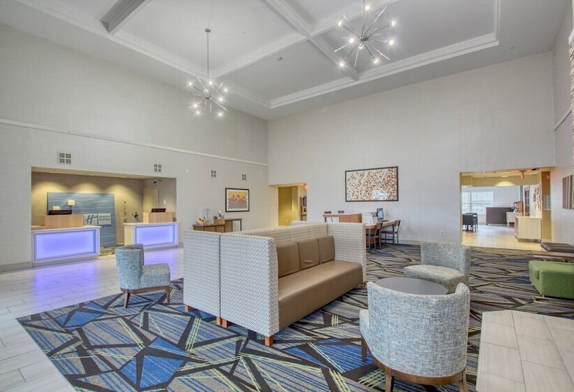 Holiday Inn Express Hotel & Suites Oshkosh   State Route 41, An Ihg