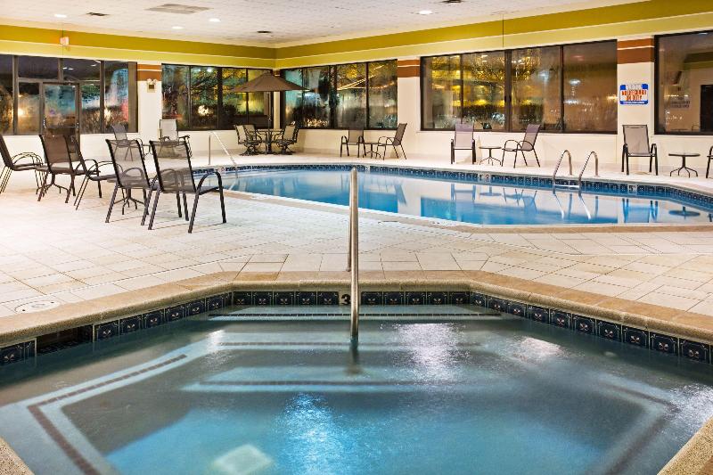 Holiday Inn Express Hotel & Suites Pigeon Forge, An Ihg