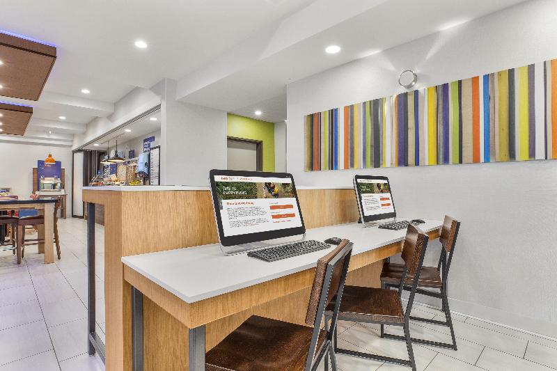 ホテル Holiday Inn Express & Suites Tacoma, An Ihg