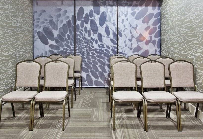 ホテル Holiday Inn Express Atlanta Galleria Ballpark Area, An Ihg