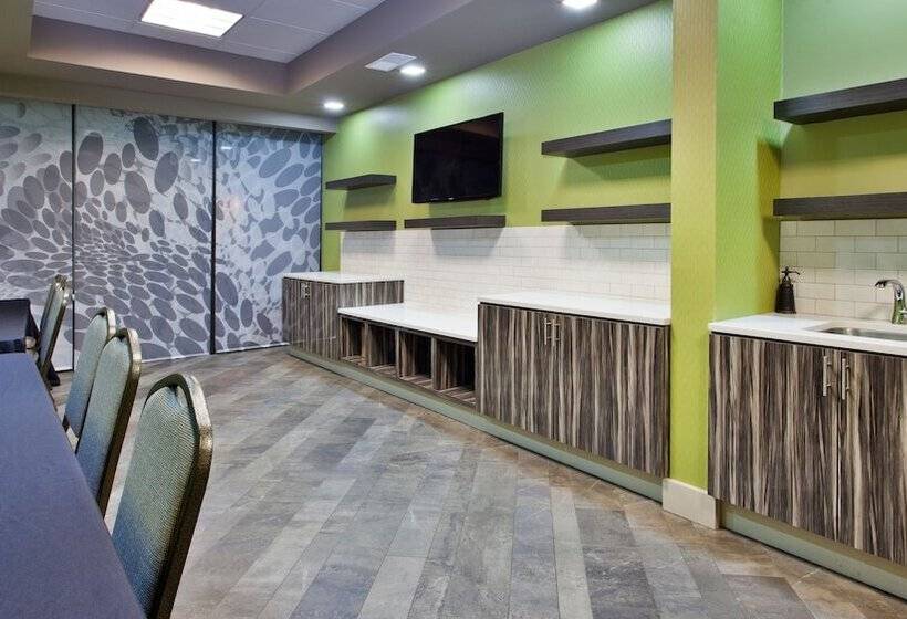 ホテル Holiday Inn Express Atlanta Galleria Ballpark Area, An Ihg