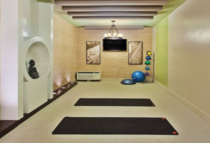 ホテル Holiday Inn Express Atlanta Galleria Ballpark Area, An Ihg