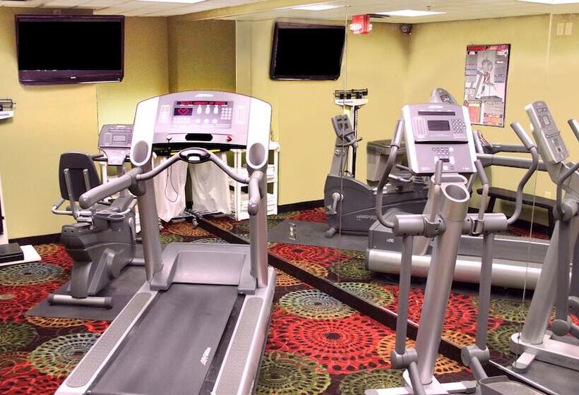 فندق Holiday Inn Express Jamestown, An Ihg