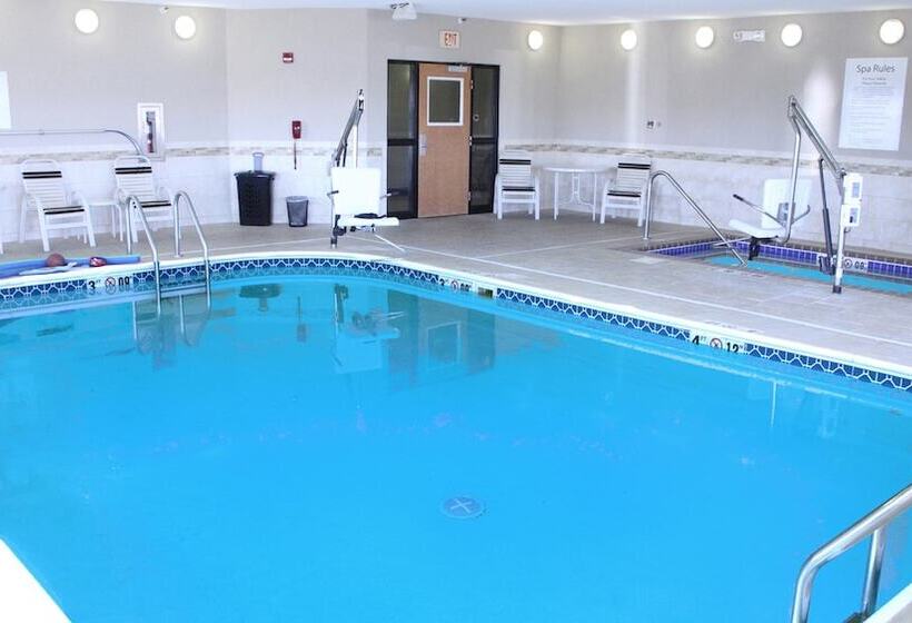 فندق Holiday Inn Express Jamestown, An Ihg