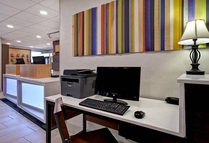 ホテル Holiday Inn Express & Suites Allentown Dorney Park Area, An Ihg