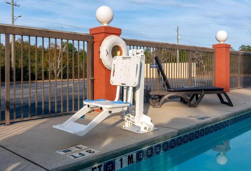 فندق Holiday Inn Express & Suites Milton East I 10, An Ihg