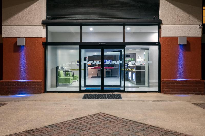 فندق Holiday Inn Express & Suites Milton East I 10, An Ihg