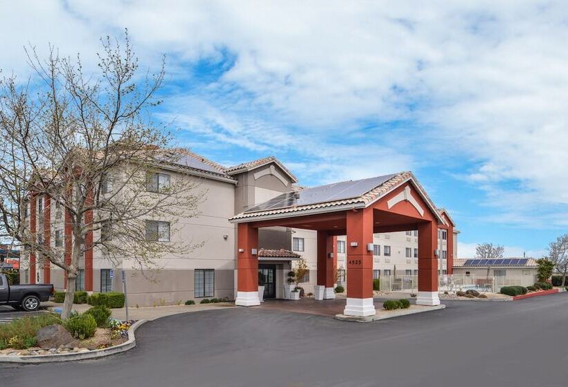 בית מלון כפרי Holiday Inn Express Westley, An Ihg