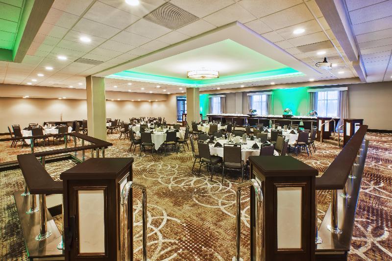 בית מלון כפרי Holiday Inn Rapid City   Rushmore Plaza, An Ihg