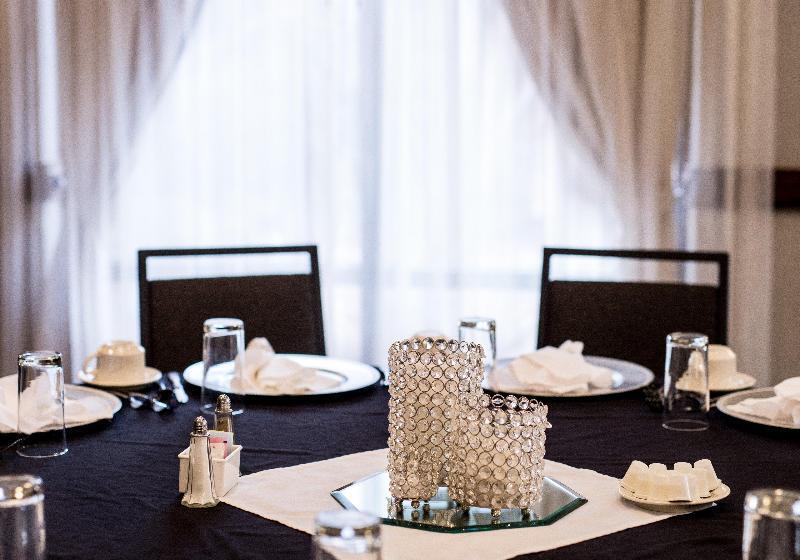 هتل Holiday Inn Rapid City   Rushmore Plaza, An Ihg