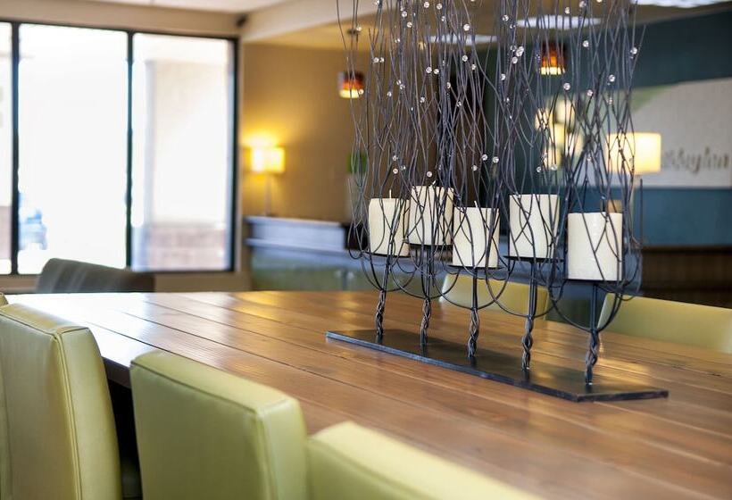 هتل Holiday Inn Spearfish Convention Center, An Ihg