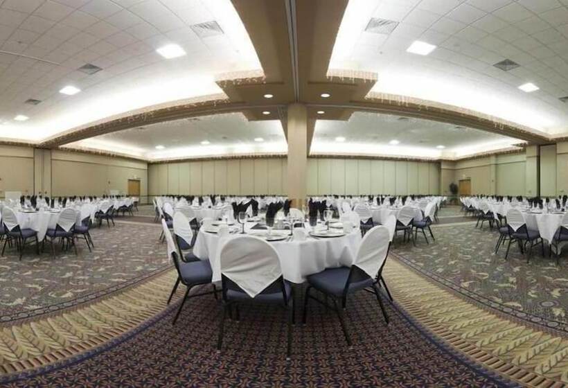 فندق Holiday Inn Spearfish Convention Center, An Ihg