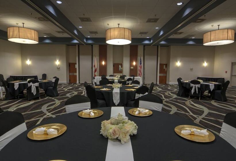 בית מלון כפרי Holiday Inn St. Petersburg N   Clearwater, An Ihg