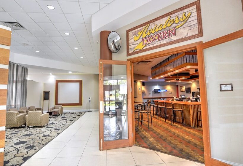 فندق Holiday Inn St. Petersburg N   Clearwater, An Ihg