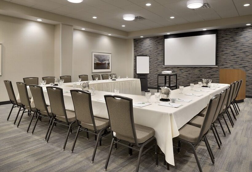 هتل Holiday Inn & Suites Duluth Downtown, An Ihg