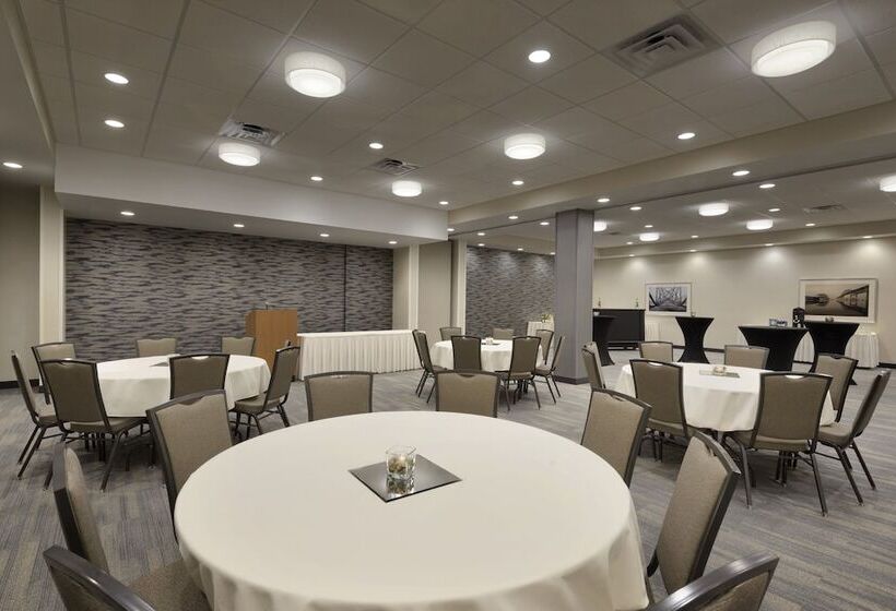 ホテル Holiday Inn & Suites Duluth Downtown, An Ihg