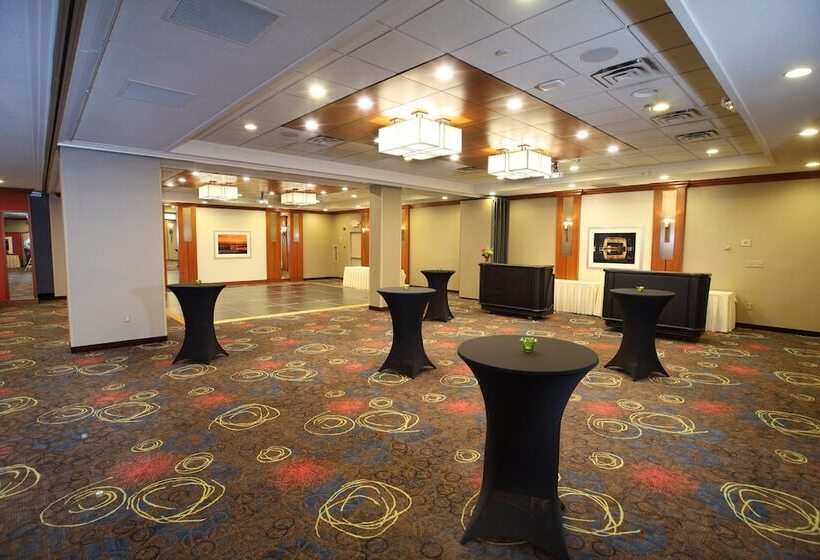 ホテル Holiday Inn & Suites Duluth Downtown, An Ihg