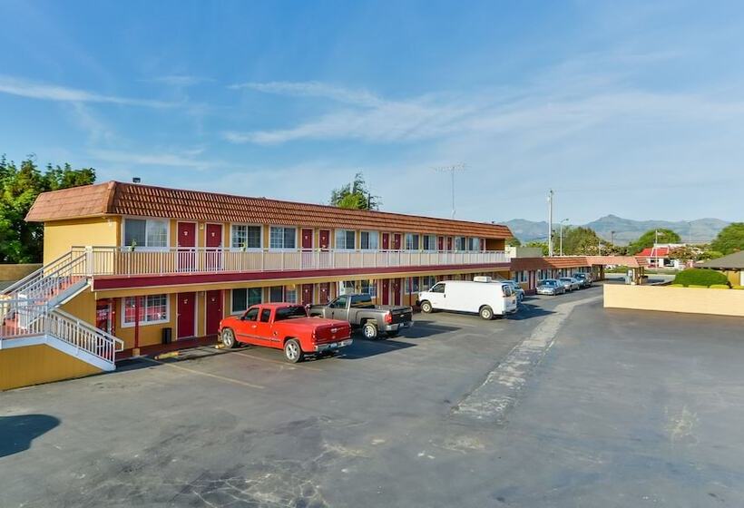 호텔 Hollister Inn