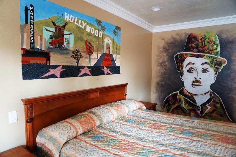 فندق Hollywood Inn Express North