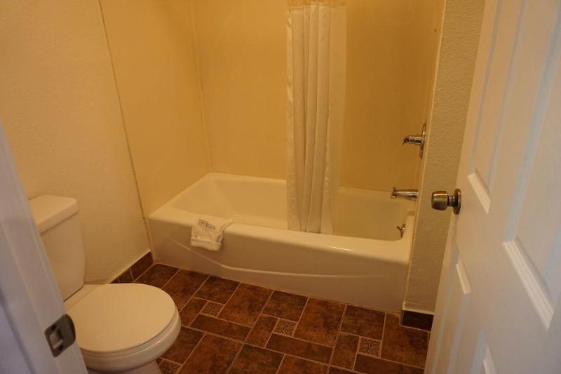 فندق Hollywood Inn Express North