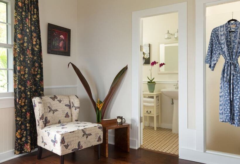 فندق Holualoa Inn