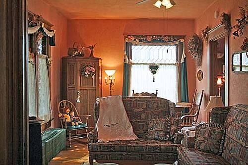 فندق Homespun Country Inn