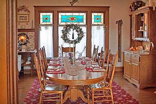 فندق Homespun Country Inn