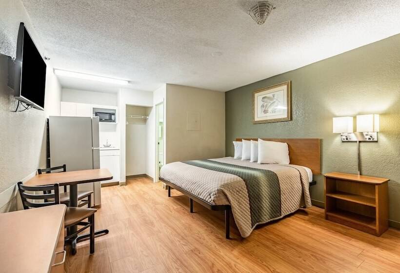 فندق Hometowne Studios By Red Roof Atlanta Ne – Norcross South