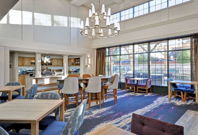 فندق Homewood Suites By Hilton Bostonpeabody