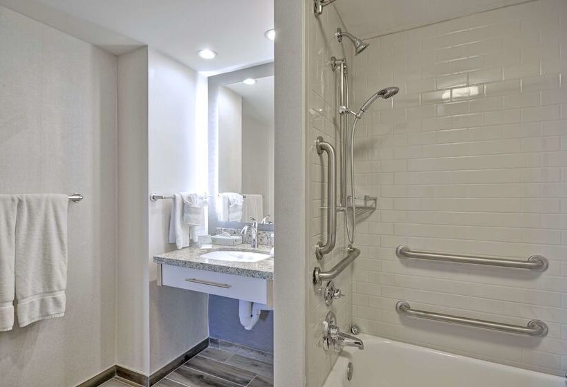 هتل Homewood Suites By Hilton Bostonpeabody