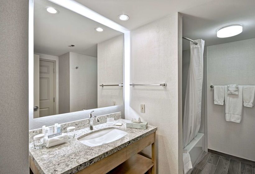فندق Homewood Suites By Hilton Bostonpeabody