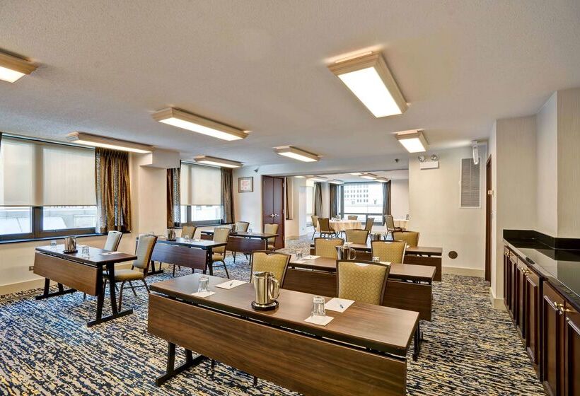 هتل Homewood Suites By Hilton Chicagodowntown