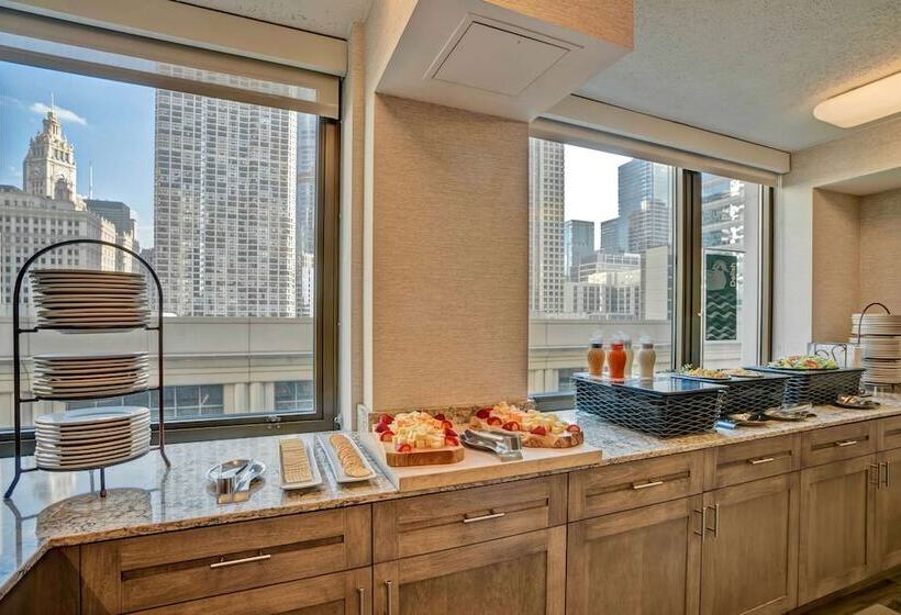 هتل Homewood Suites By Hilton Chicagodowntown