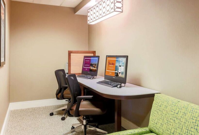 فندق Homewood Suites By Hilton St. Petersburg Clearwater